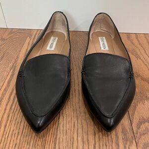 Women’s flats